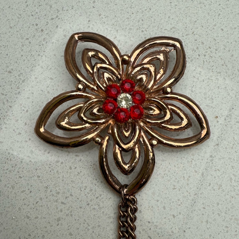 Vintage Flowers Double Brooch Sweater Chain Gold Tone Rhinestones Chatelaine - Picture 3 of 12